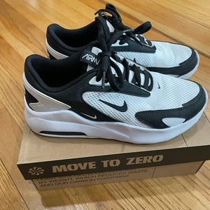 Nike Air sneakers size 7